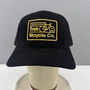 Trek Bicycle Co Hat Cap Snap Back Black Gold Trucker Mesh Cycling Mens
